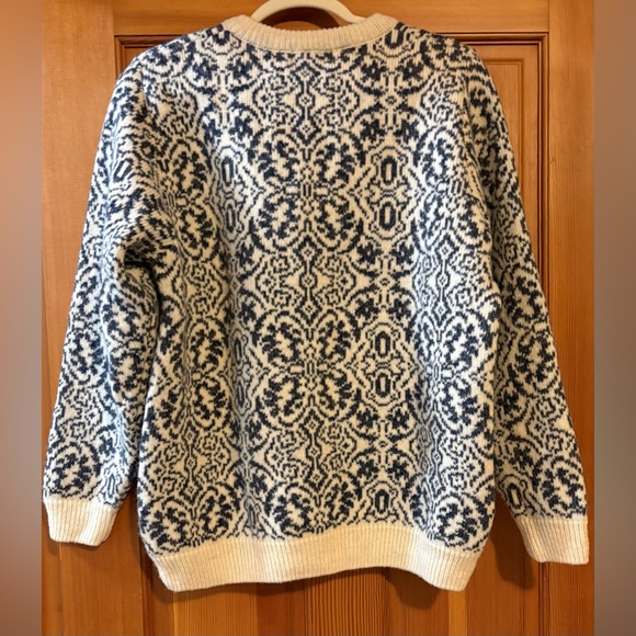 Land’s End Drifter Jacquard Blue and Cream Oversized 100% Shetland Wool Sweater - Picture 12 of 12